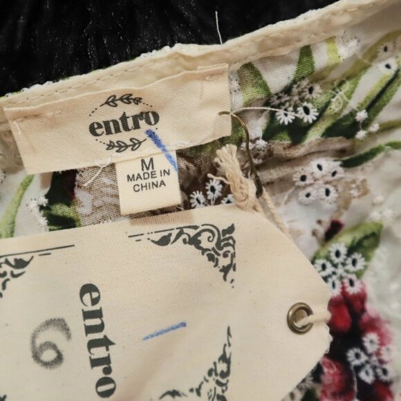 LAST CHANCE - LACE UP V-NECK TOP M Entro Floral Eyelet Lace Vacation Beach - Picture 2 of 6